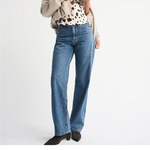 NWT Abercrombie Curve Love High Rise Loose Jean, 28 R